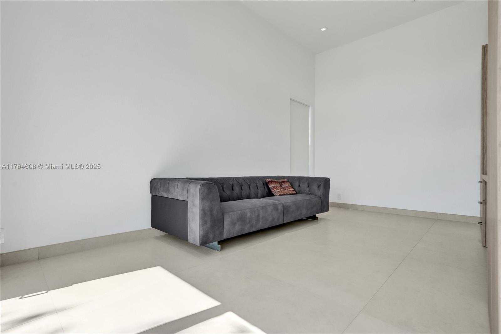 Small Image of 3234 SOUTH WEST 53RD CT, Hollywood Number 17