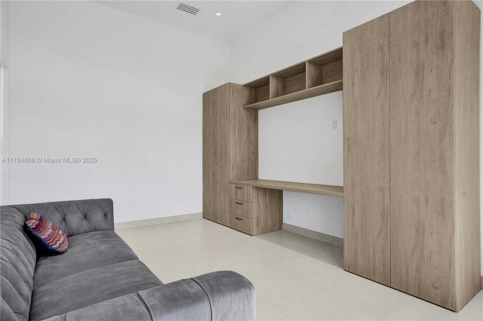 Small Image of 3234 SOUTH WEST 53RD CT, Hollywood Number 18