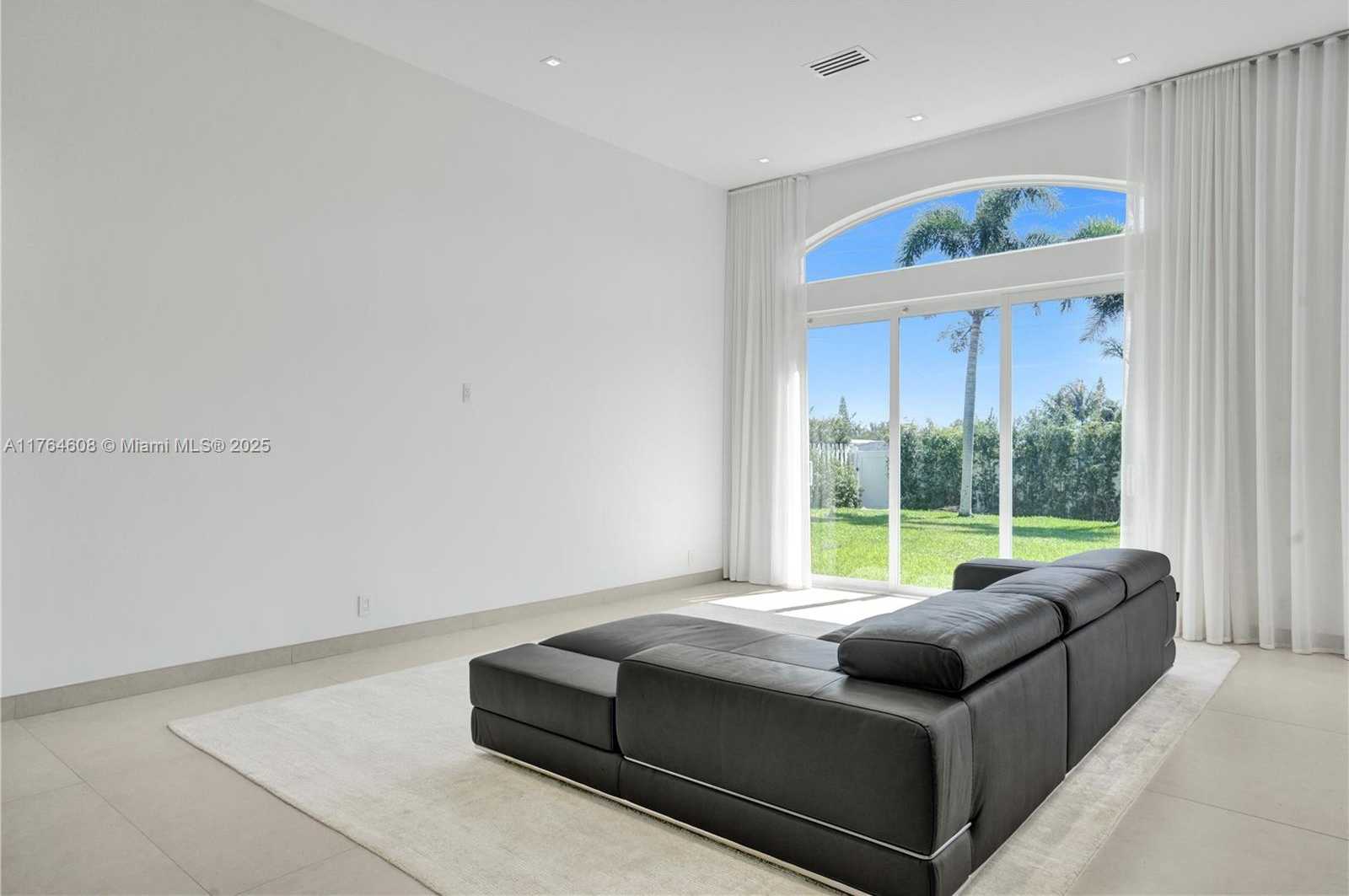 Small Image of 3234 SOUTH WEST 53RD CT, Hollywood Number 4