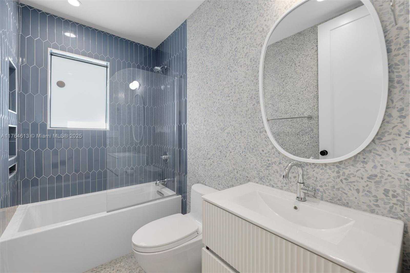 Small Image of 8934 GARLAND AVE, Surfside Number 13
