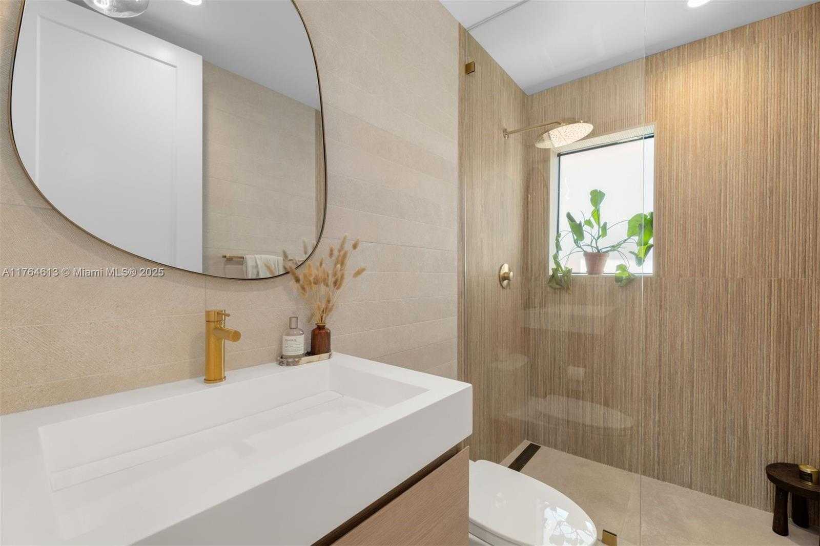 Small Image of 8934 GARLAND AVE, Surfside Number 15