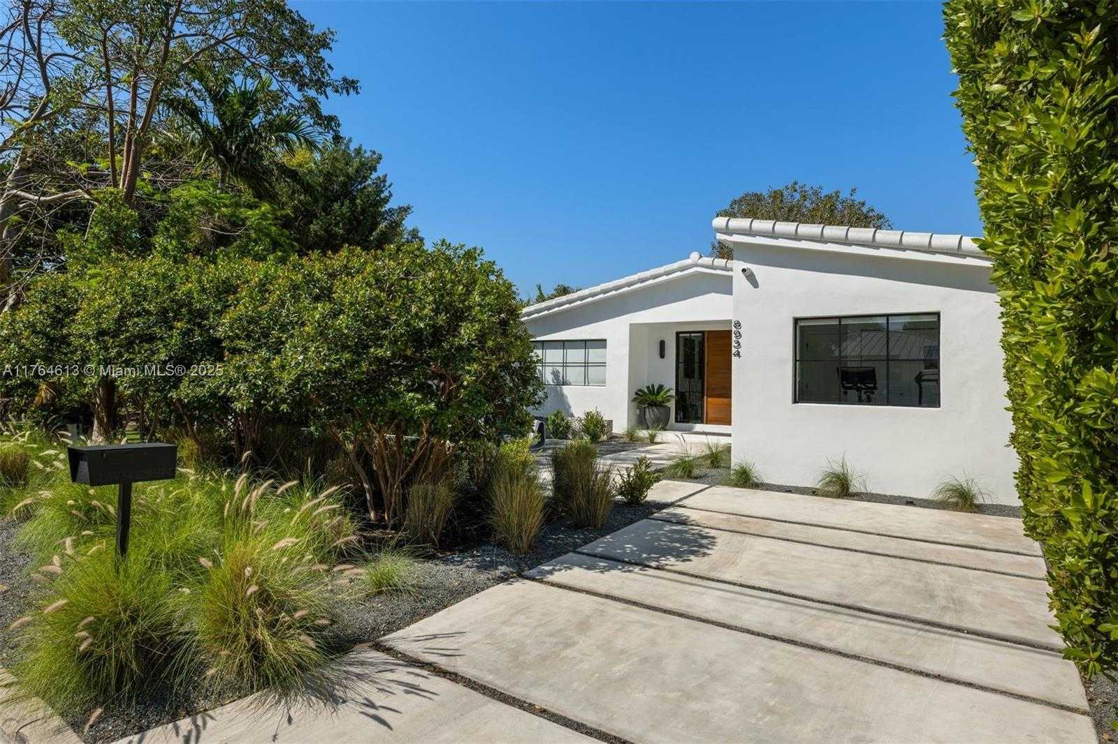 Small Image of 8934 GARLAND AVE, Surfside Number 19
