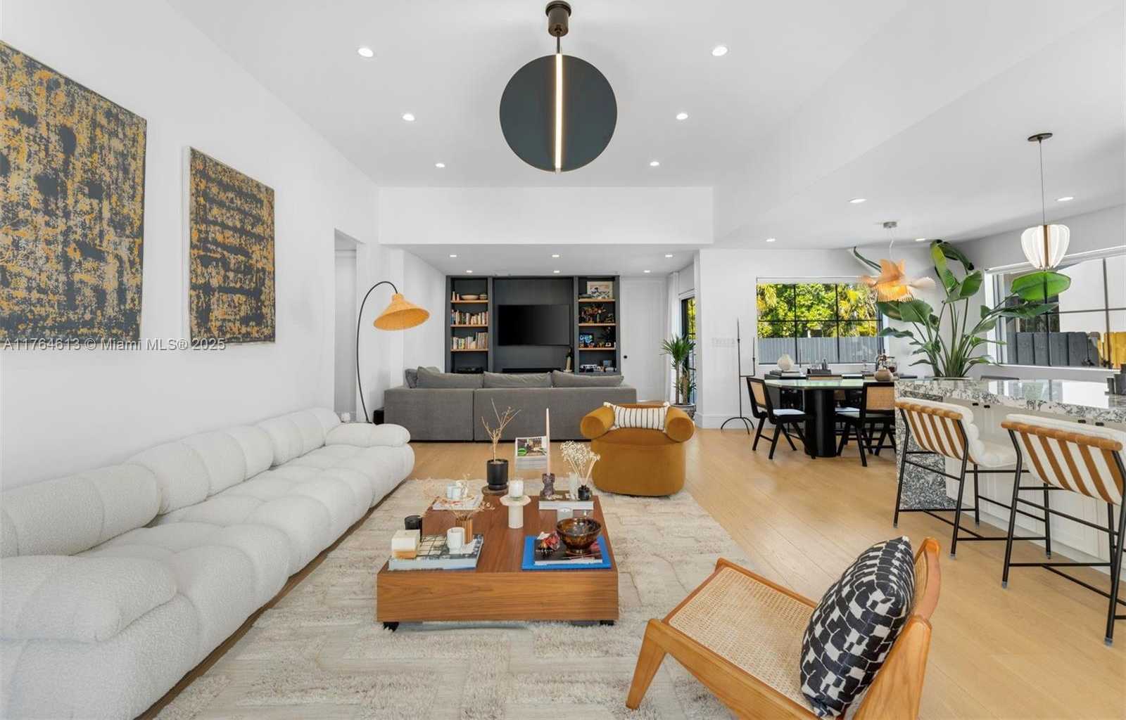 Small Image of 8934 GARLAND AVE, Surfside Number 2