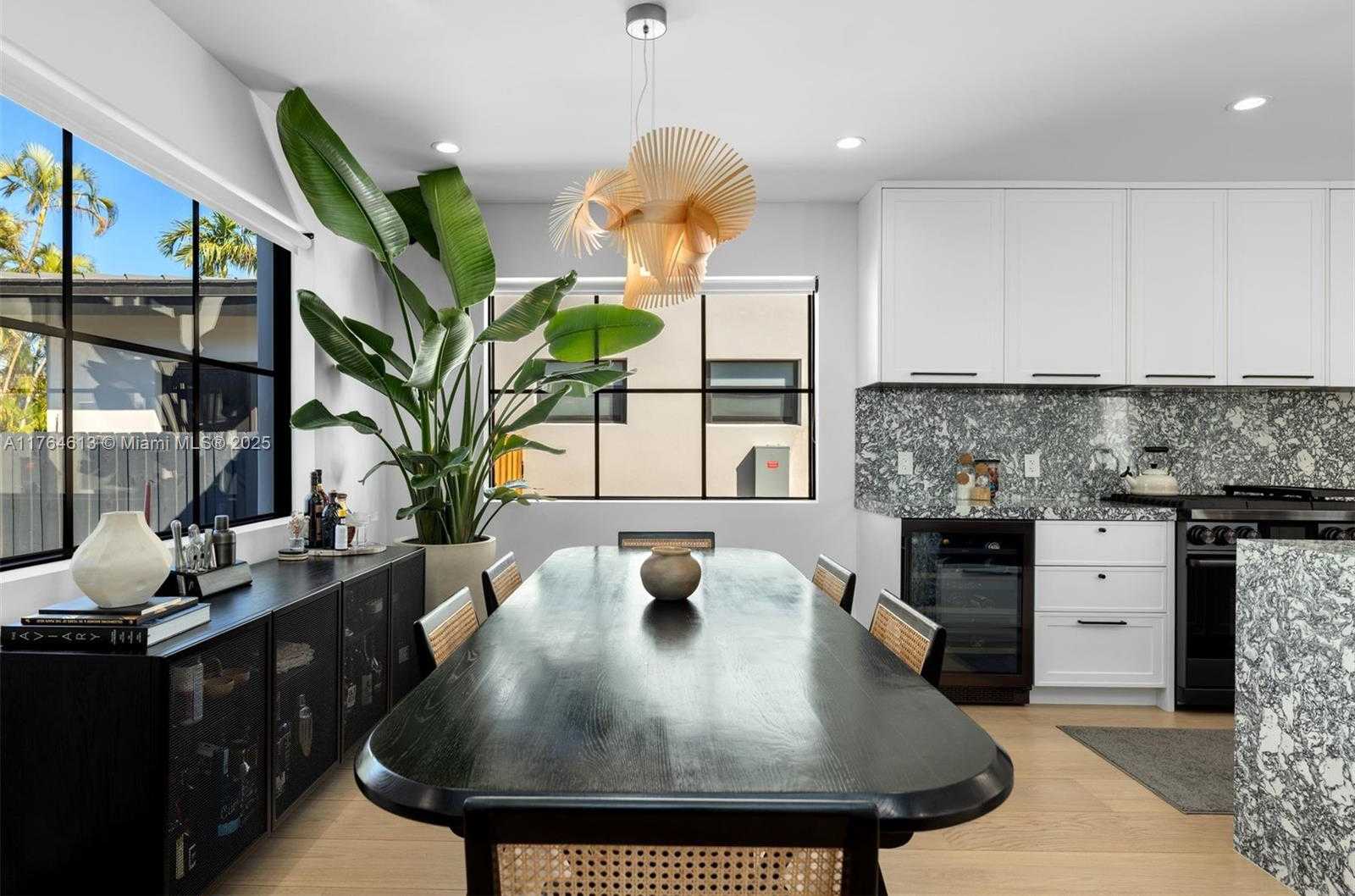 Small Image of 8934 GARLAND AVE, Surfside Number 8