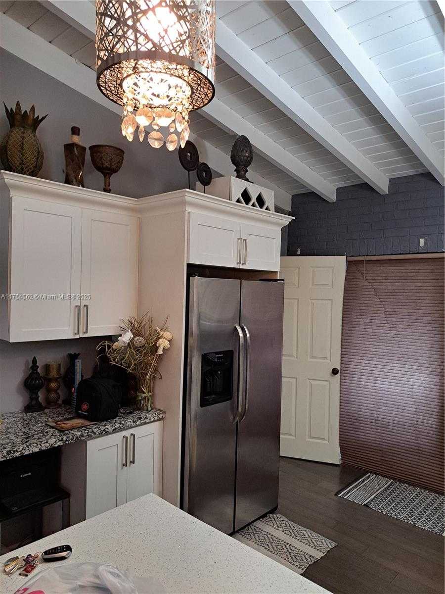 Small Image of 911 WEST COUNTRY CLUB CIR, Plantation Number 10