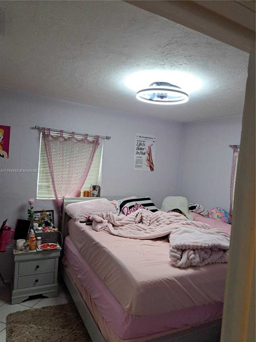 Small Image of 911 WEST COUNTRY CLUB CIR, Plantation Number 18