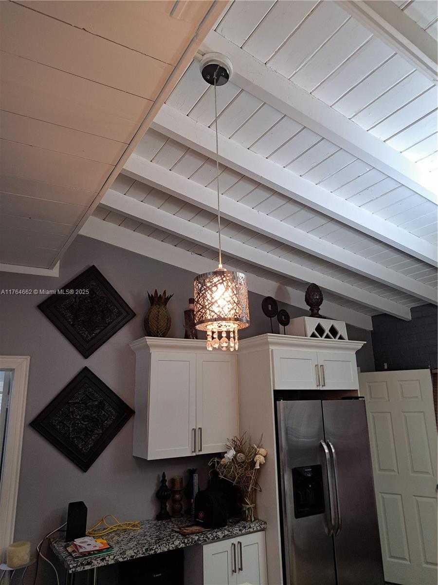 Small Image of 911 WEST COUNTRY CLUB CIR, Plantation Number 8