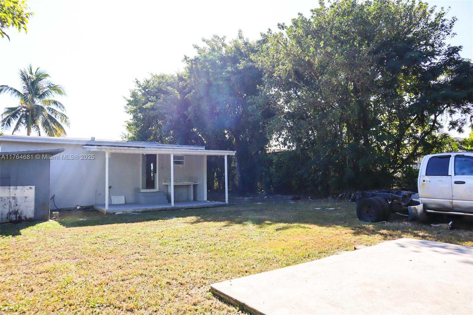 Small Image of 415 NORTH WEST 7TH ST, Homestead Number 7