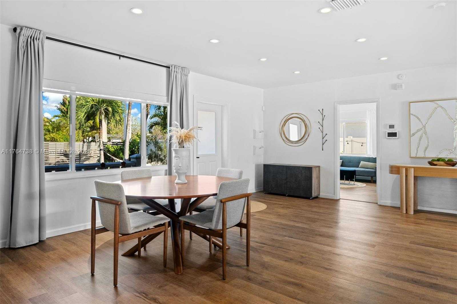 Small Image of 7770 HAWTHORNE AVE, Miami Beach Number 14