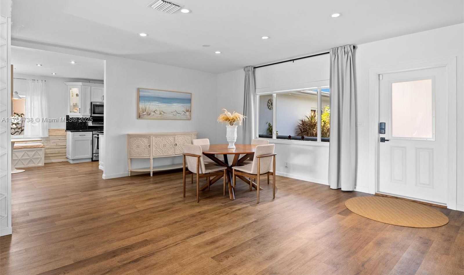 Small Image of 7770 HAWTHORNE AVE, Miami Beach Number 15
