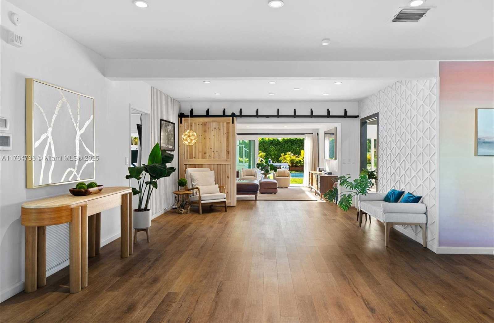 Small Image of 7770 HAWTHORNE AVE, Miami Beach Number 17