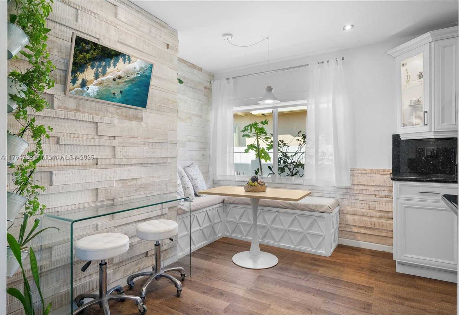 Small Image of 7770 HAWTHORNE AVE, Miami Beach Number 19
