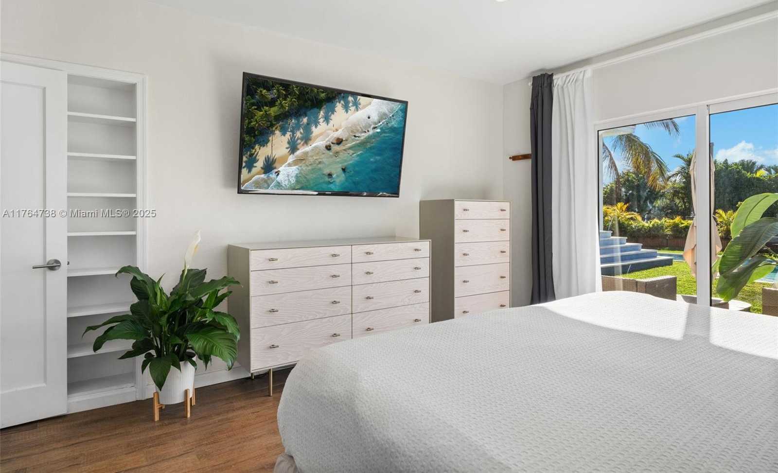 Small Image of 7770 HAWTHORNE AVE, Miami Beach Number 24