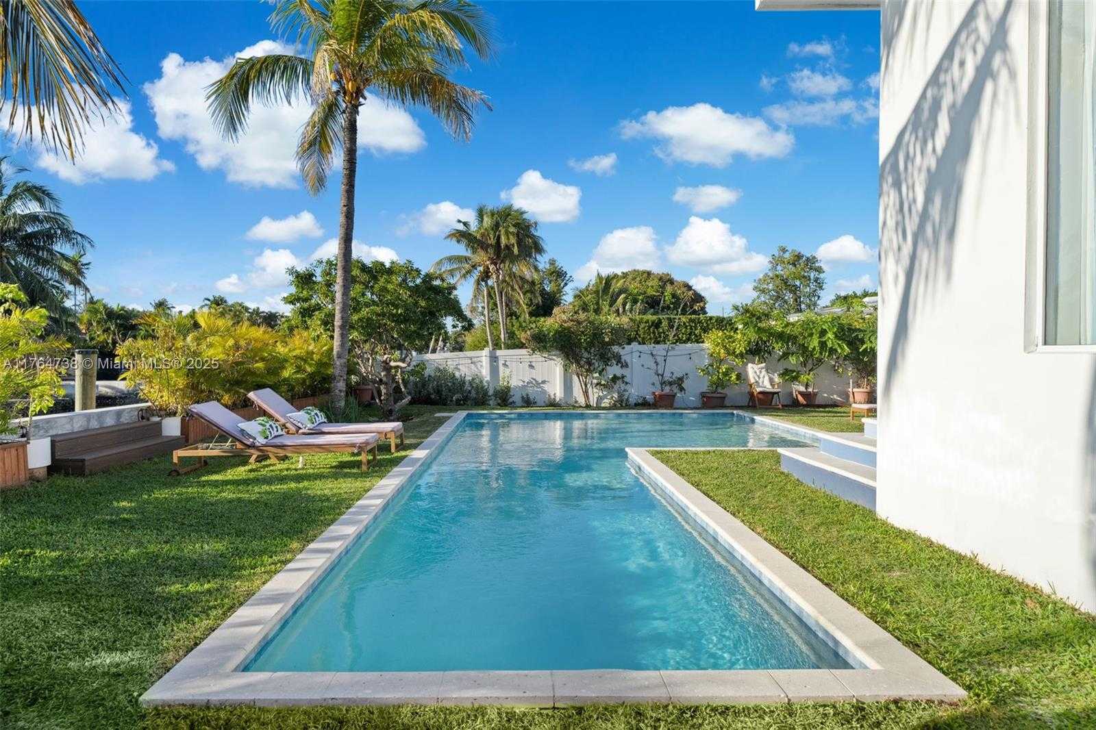 Small Image of 7770 HAWTHORNE AVE, Miami Beach Number 51