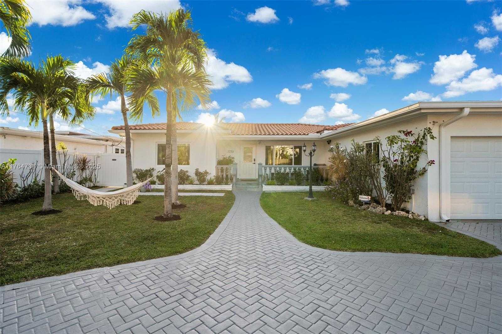Small Image of 7770 HAWTHORNE AVE, Miami Beach Number 55