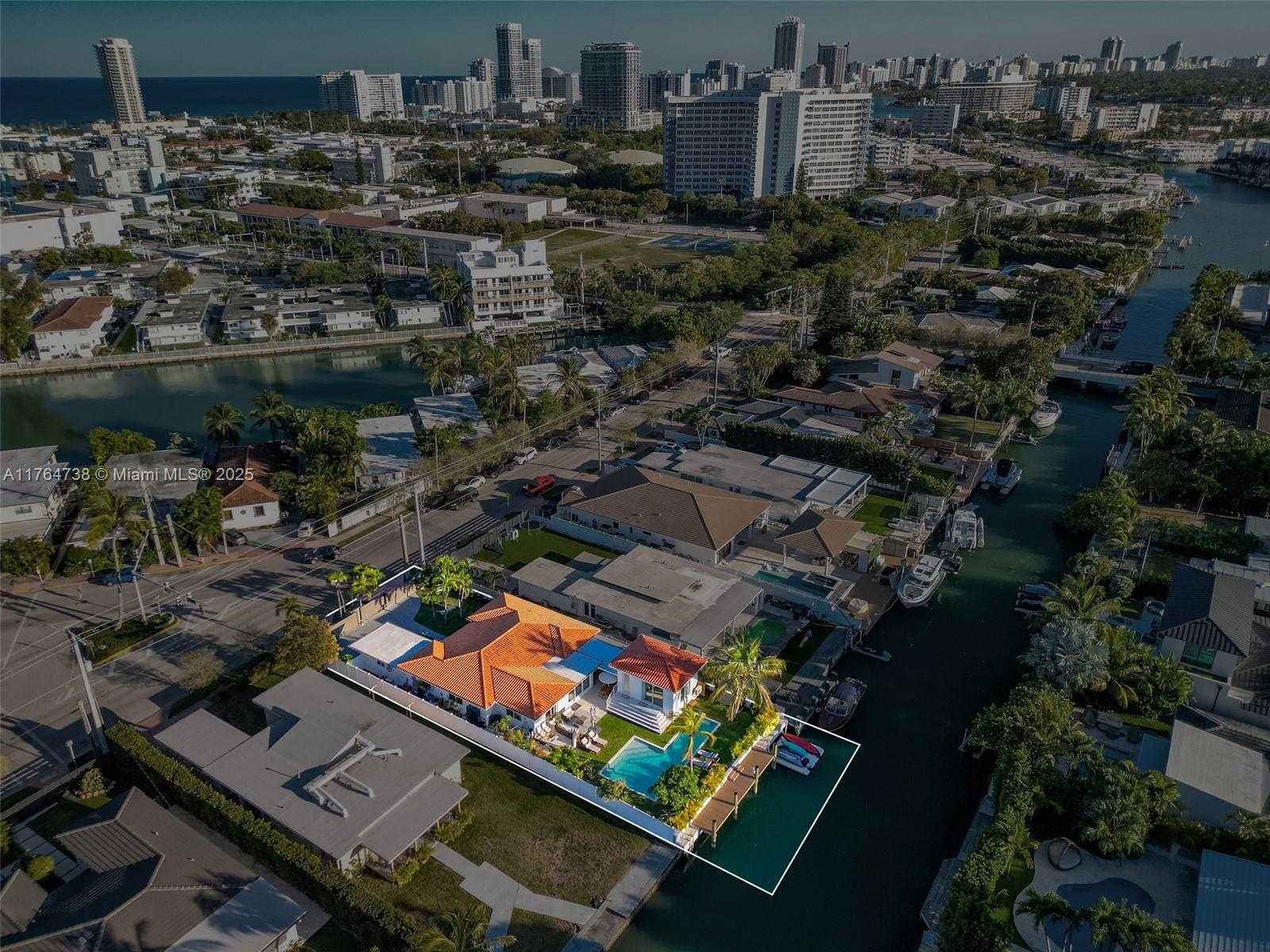 Small Image of 7770 HAWTHORNE AVE, Miami Beach Number 58