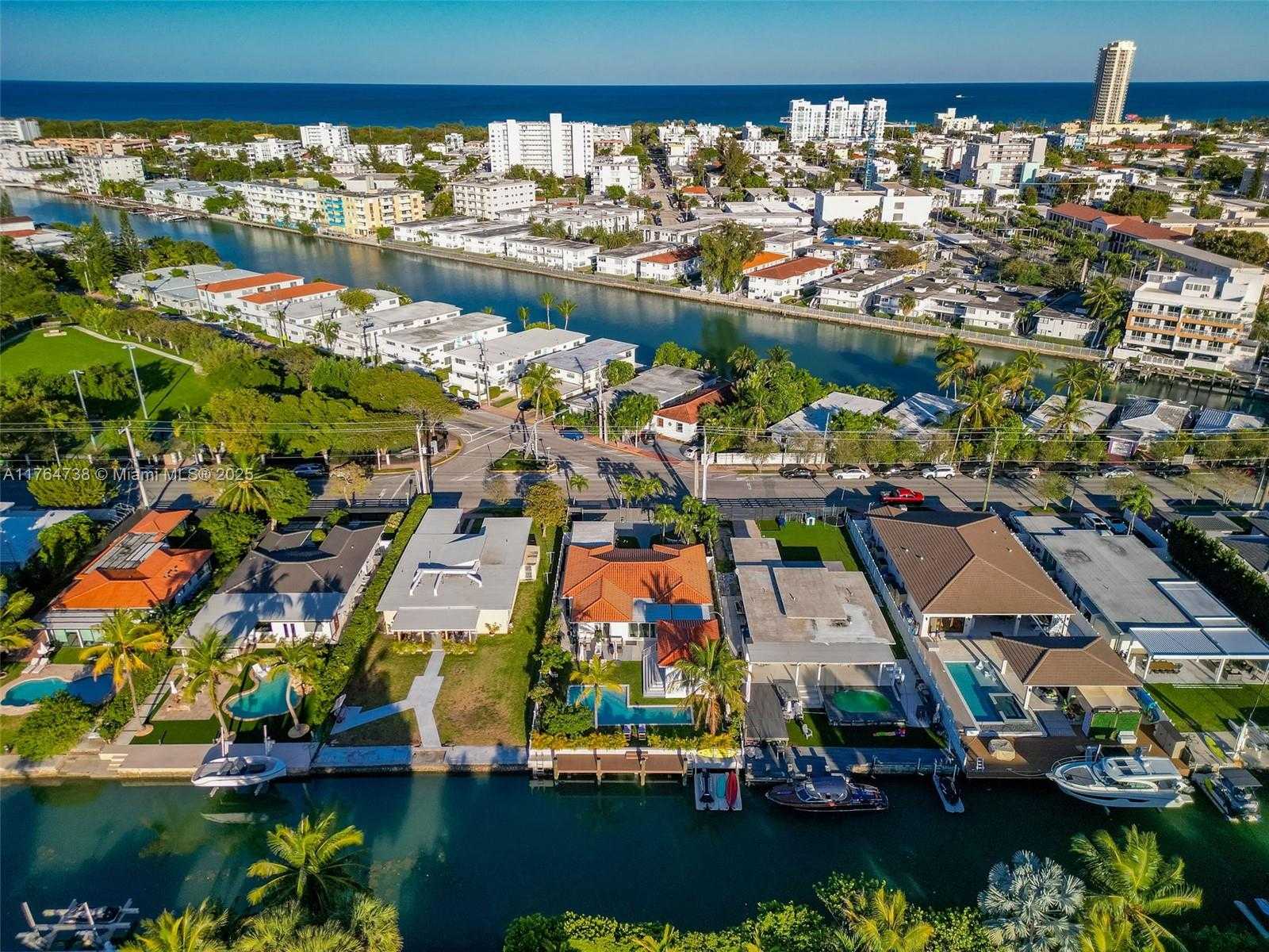 Small Image of 7770 HAWTHORNE AVE, Miami Beach Number 59