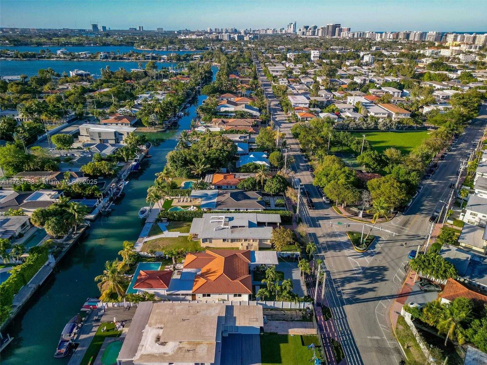 Small Image of 7770 HAWTHORNE AVE, Miami Beach Number 61