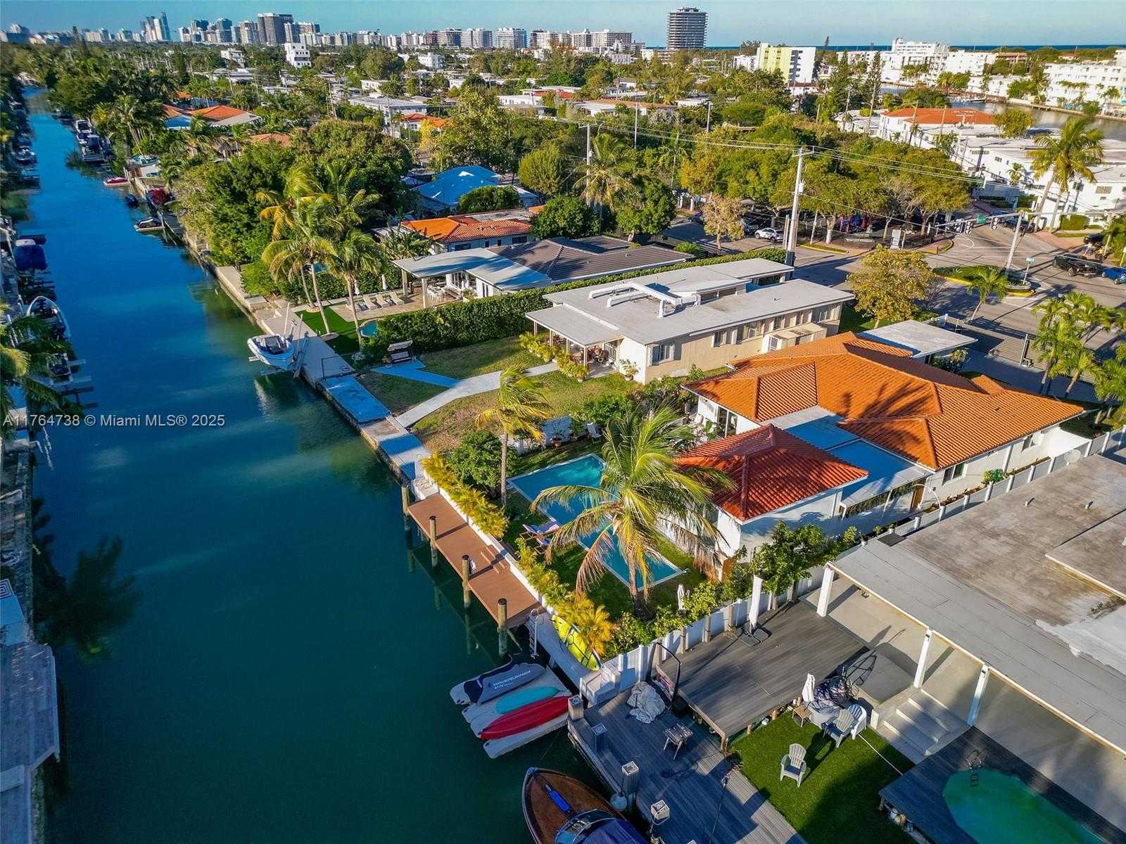 Small Image of 7770 HAWTHORNE AVE, Miami Beach Number 69