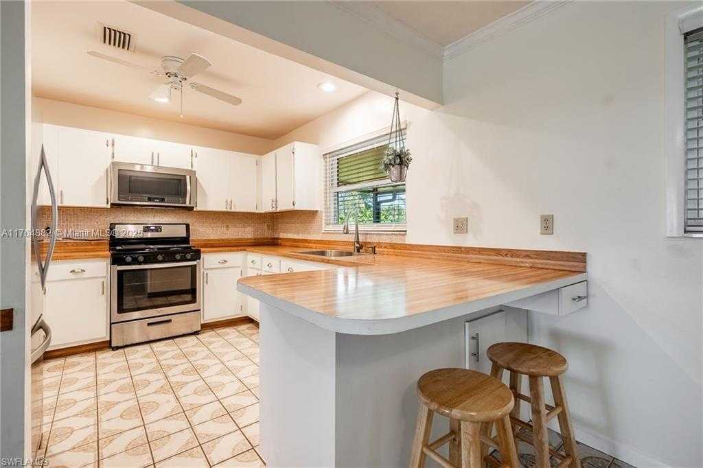 Small Image of 1107 EAST ANCHOR LANE, Moore Haven Number 10