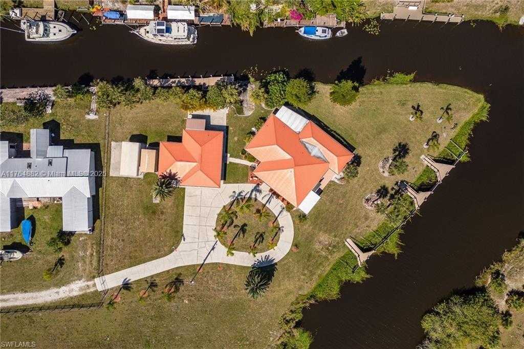 Small Image of 1107 EAST ANCHOR LANE, Moore Haven Number 2