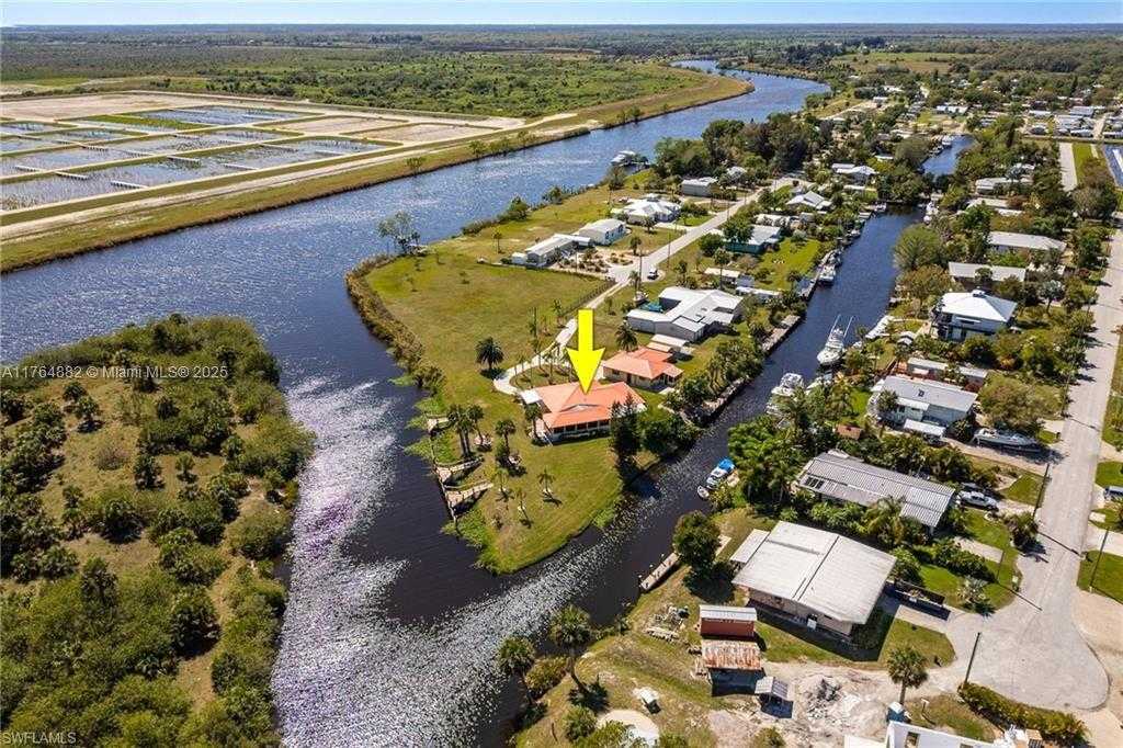 Small Image of 1107 EAST ANCHOR LANE, Moore Haven Number 3