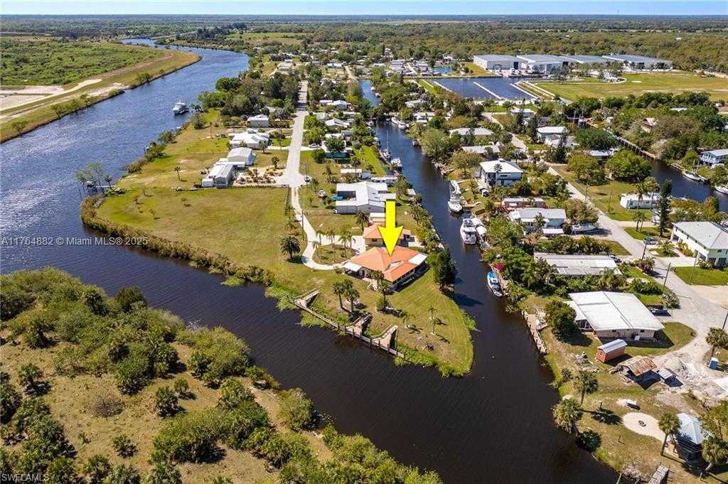Small Image of 1107 EAST ANCHOR LANE, Moore Haven Number 37
