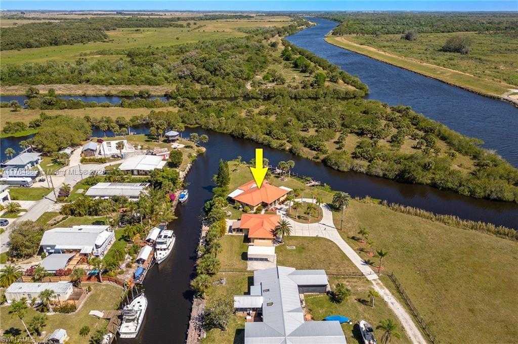 Small Image of 1107 EAST ANCHOR LANE, Moore Haven Number 39