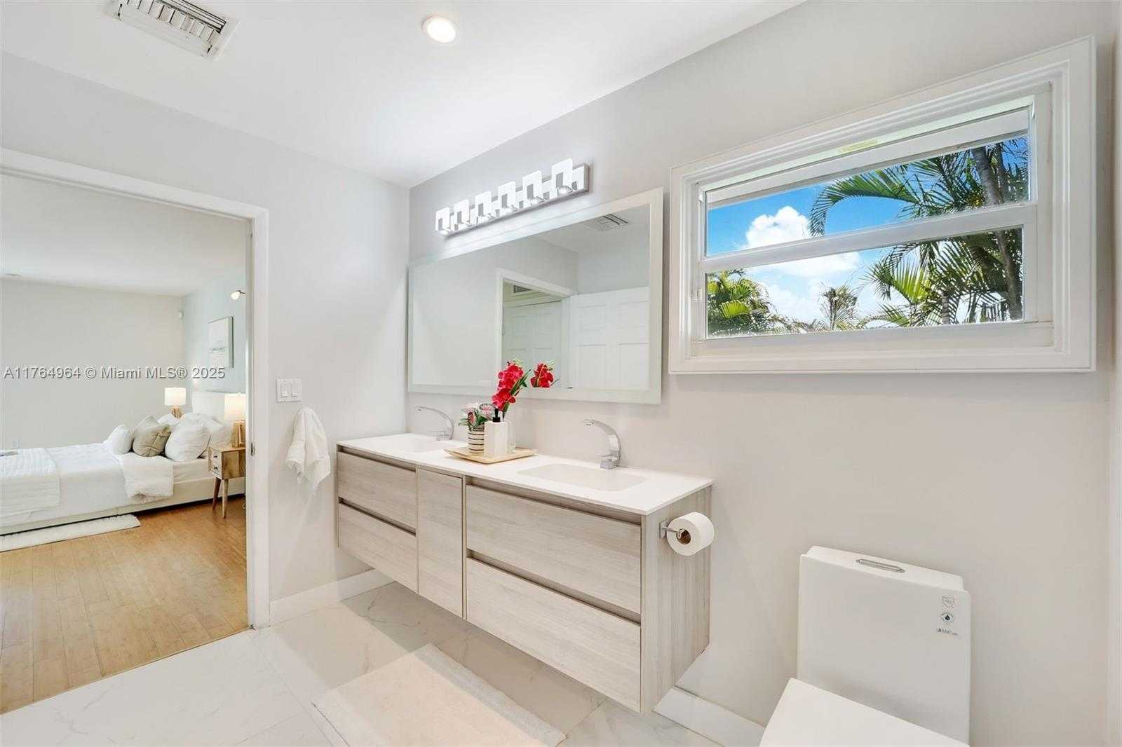 Small Image of 13575 SOUTH WEST 72ND AVE, Pinecrest Number 22