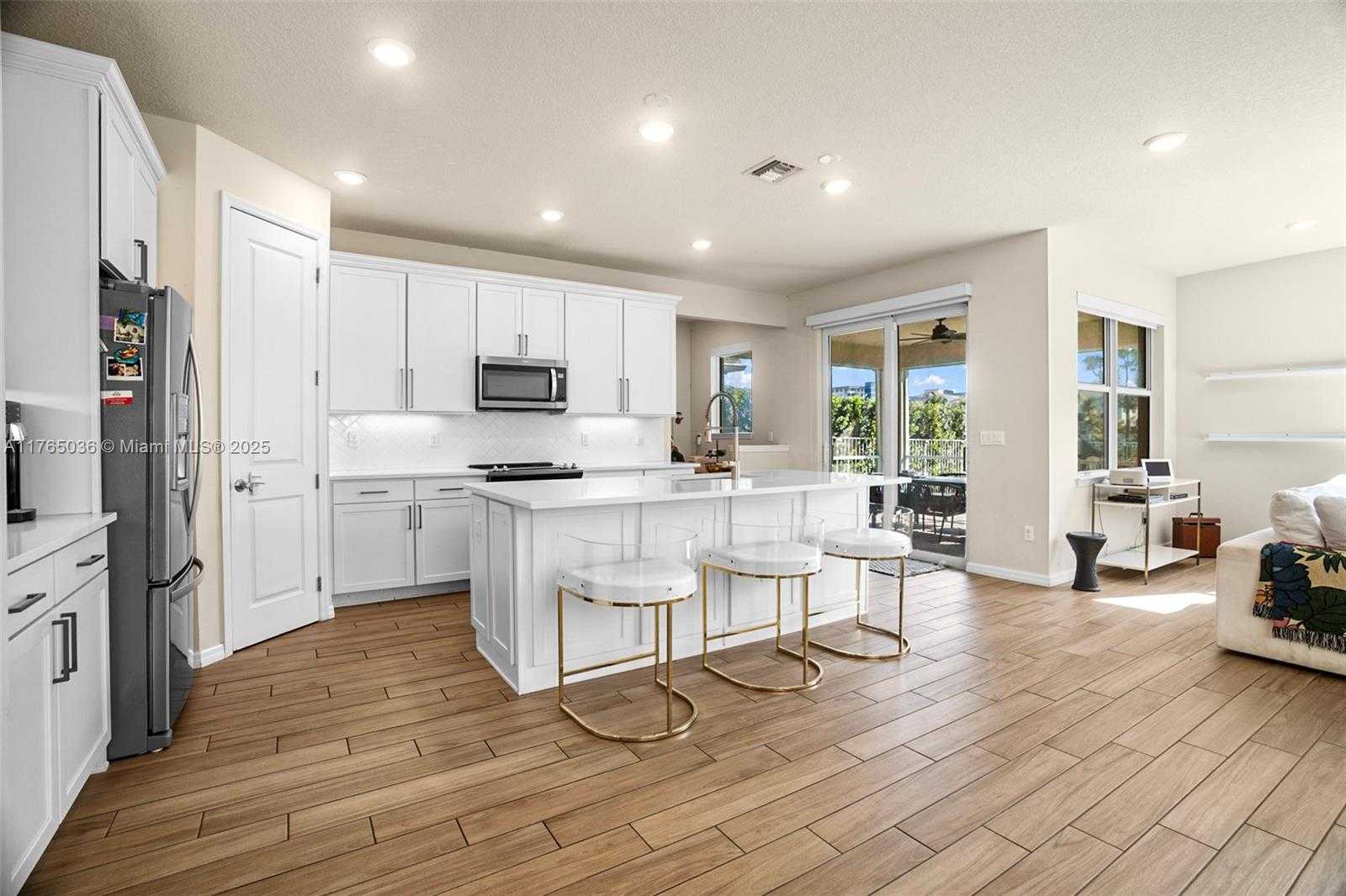 Small Image of 1575 BURSERA TER, Hollywood Number 10