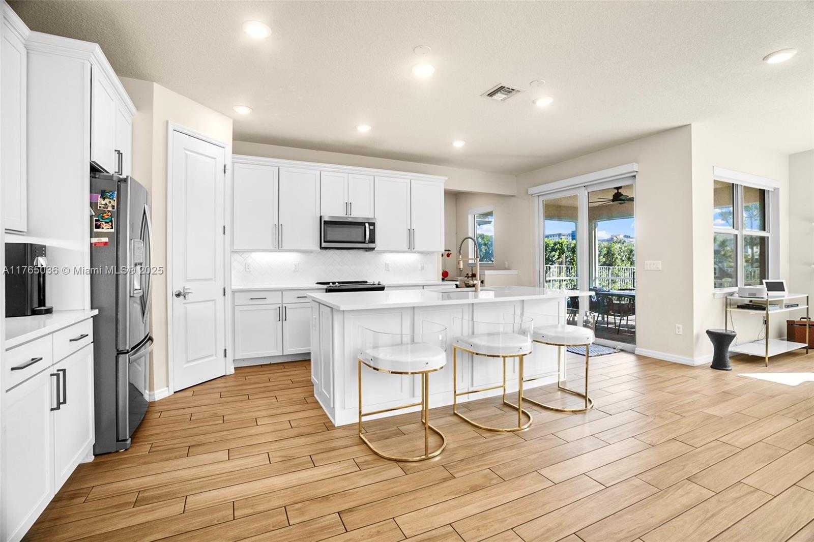 Small Image of 1575 BURSERA TER, Hollywood Number 16
