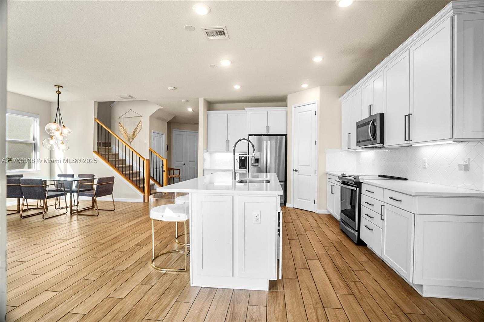 Small Image of 1575 BURSERA TER, Hollywood Number 17
