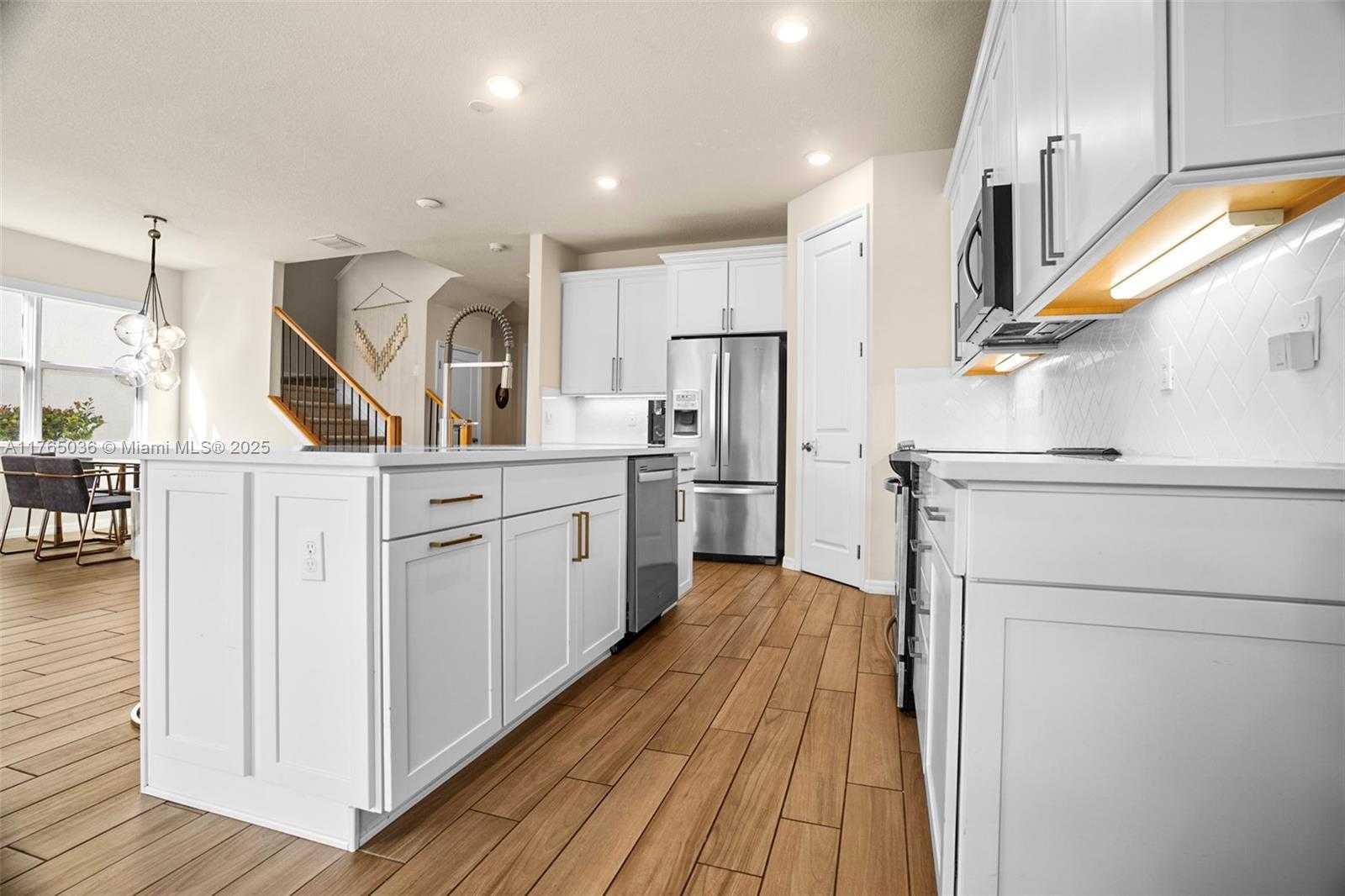 Small Image of 1575 BURSERA TER, Hollywood Number 18