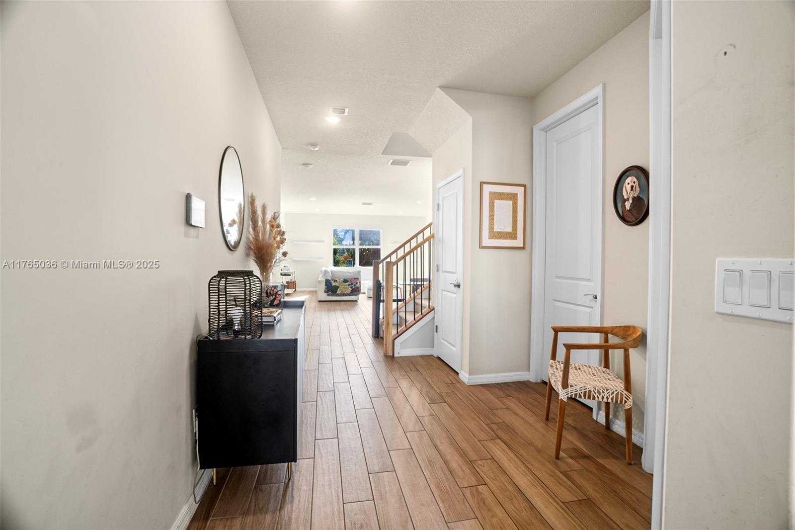 Small Image of 1575 BURSERA TER, Hollywood Number 5