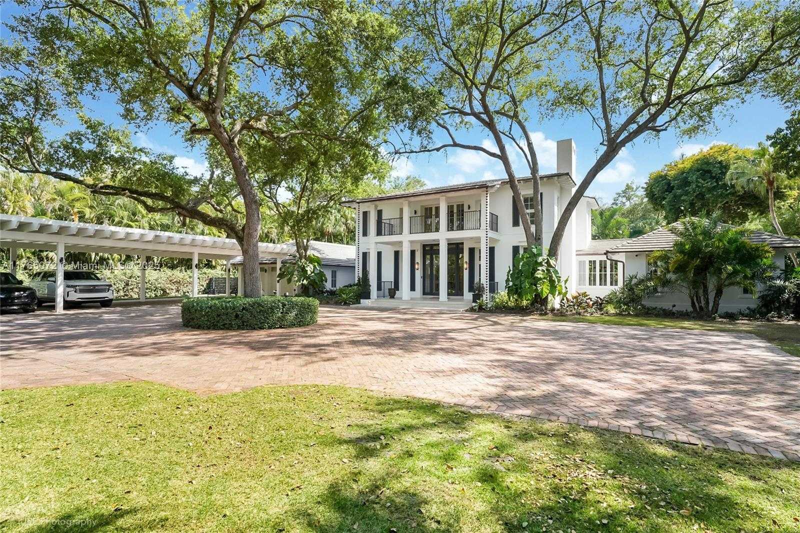 Small Image of 4550 SUNSET DR, Coral Gables Number 13
