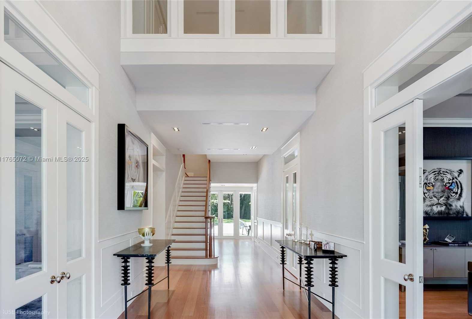 Small Image of 4550 SUNSET DR, Coral Gables Number 17