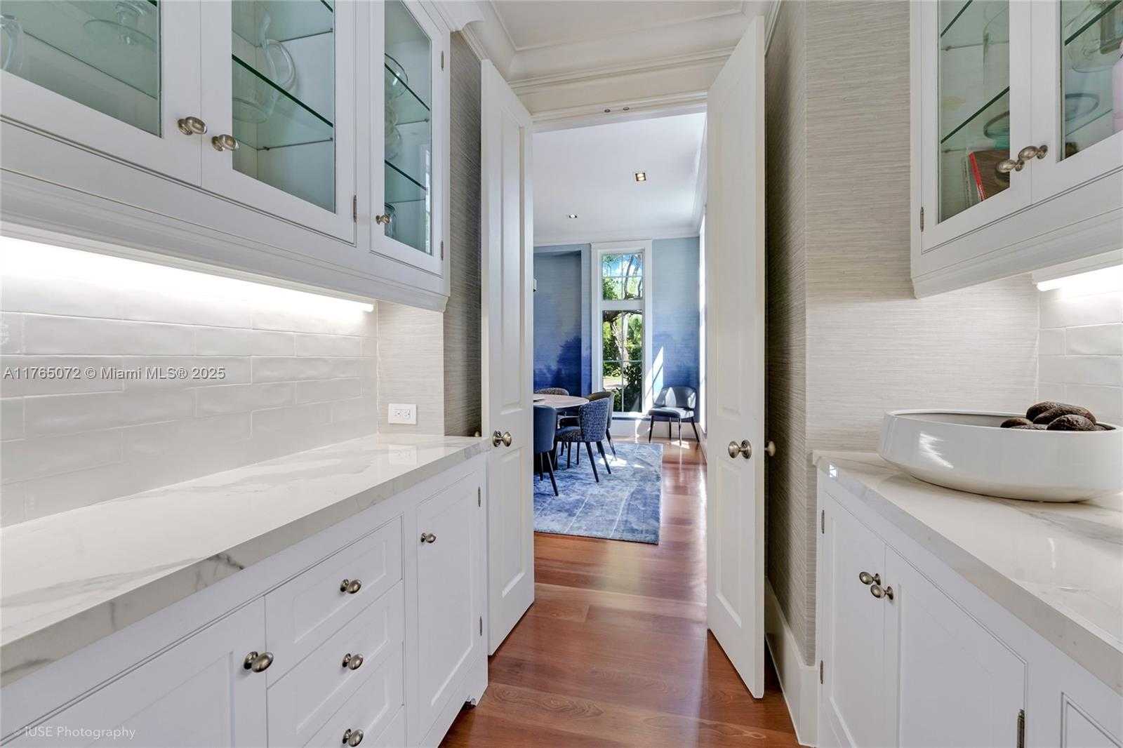 Small Image of 4550 SUNSET DR, Coral Gables Number 21