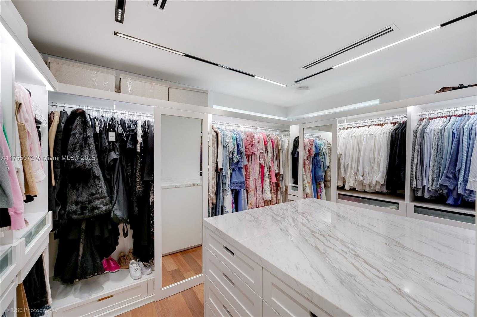 Small Image of 4550 SUNSET DR, Coral Gables Number 30