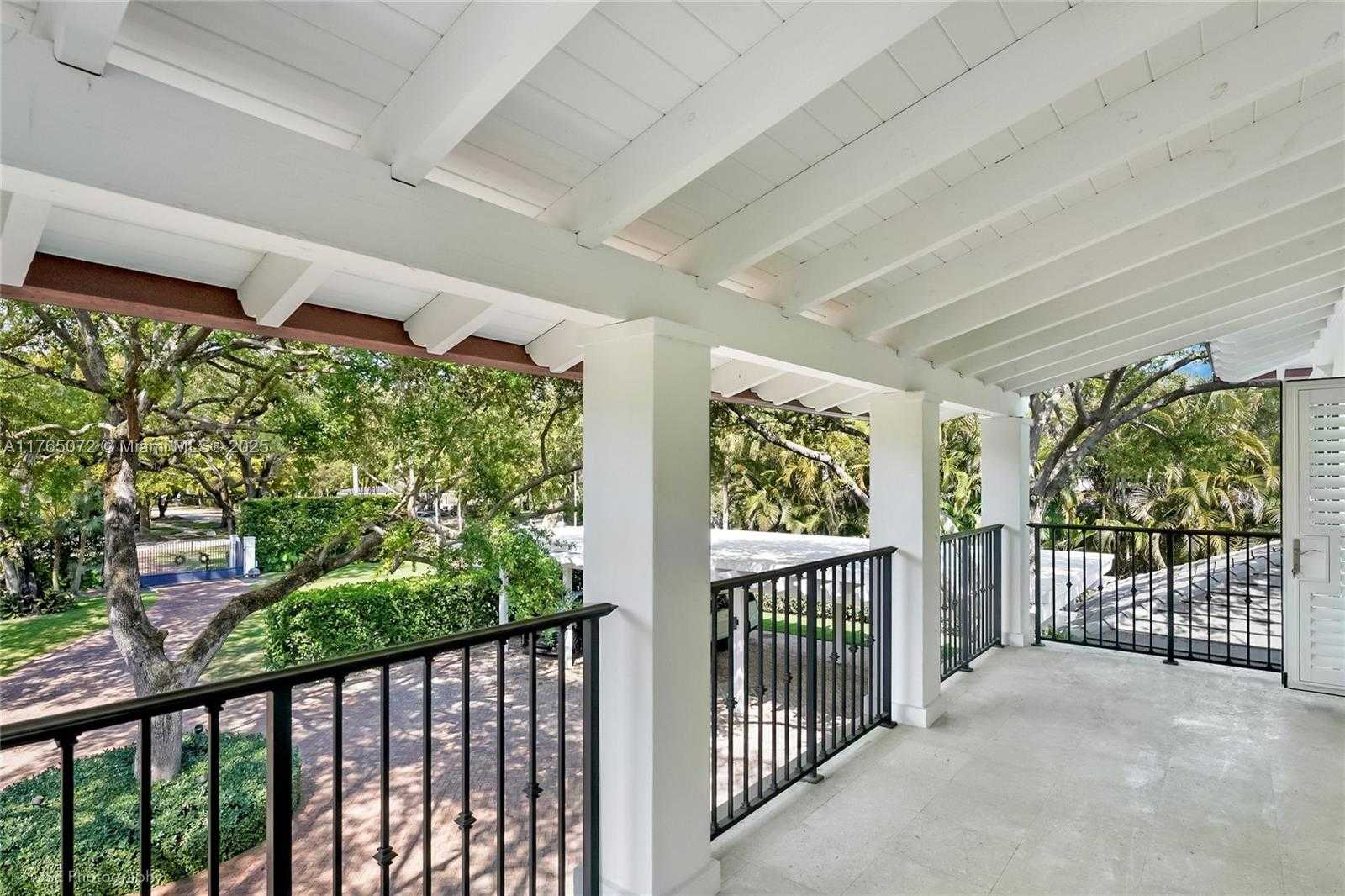 Small Image of 4550 SUNSET DR, Coral Gables Number 34