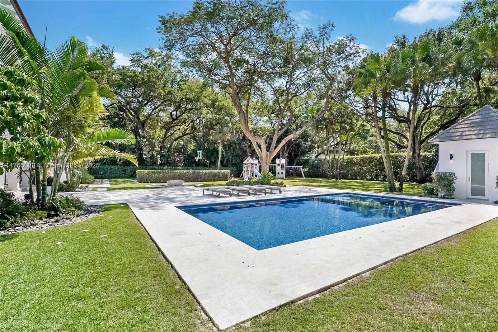 Small Image of 4550 SUNSET DR, Coral Gables Number 50
