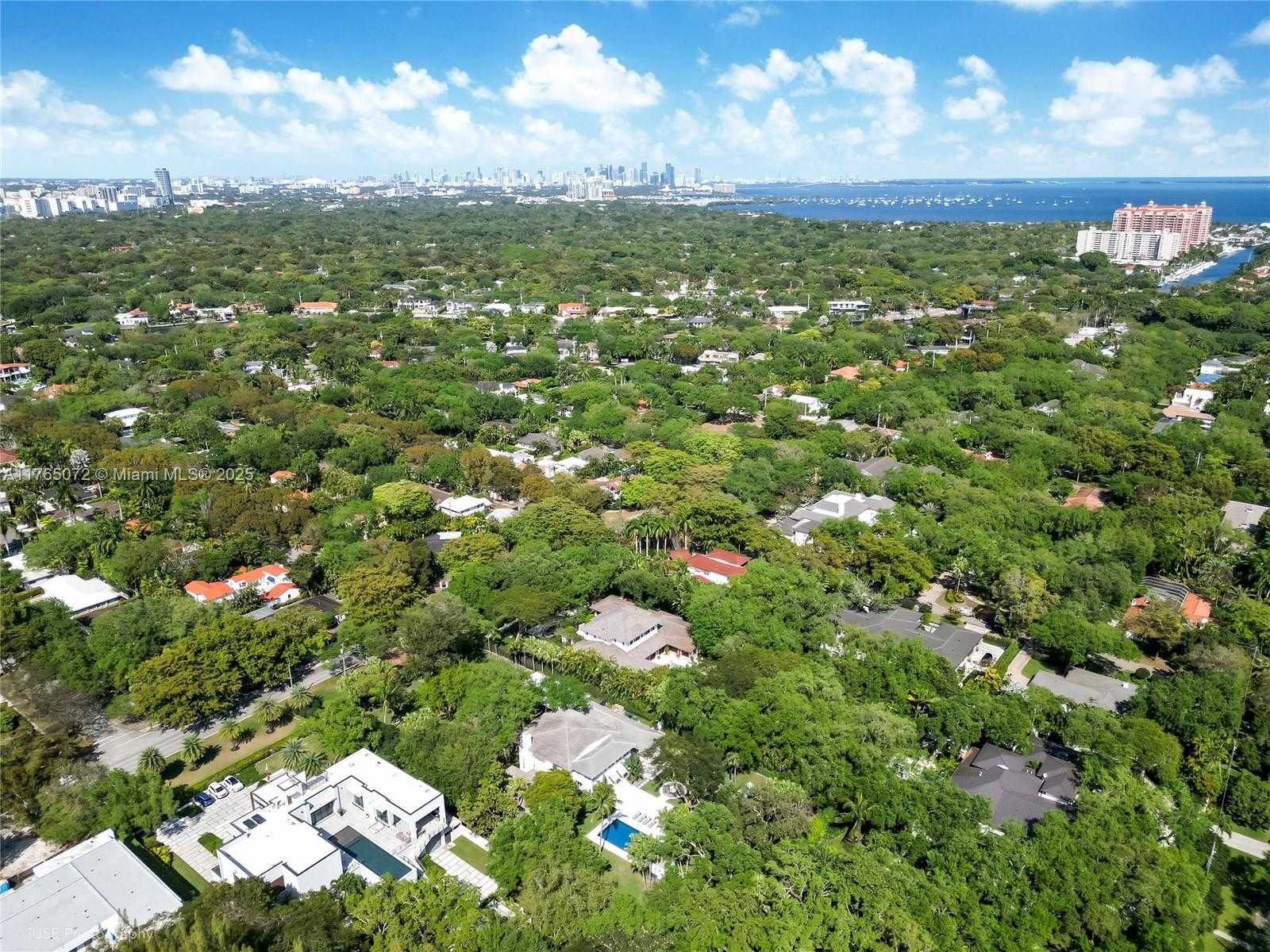 Small Image of 4550 SUNSET DR, Coral Gables Number 66
