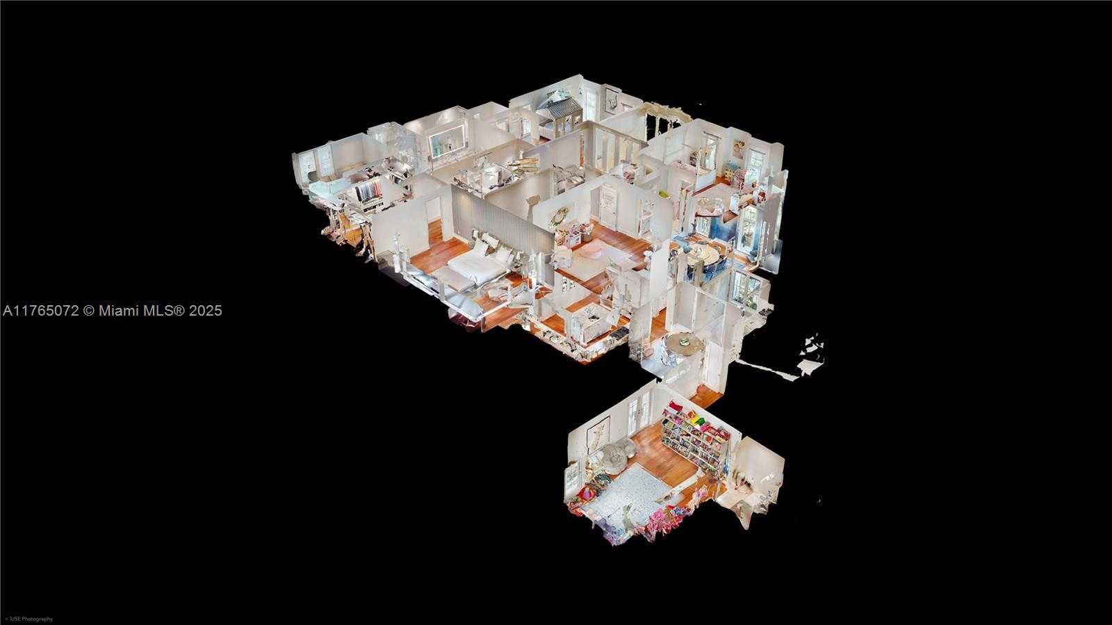 Small Image of 4550 SUNSET DR, Coral Gables Number 67