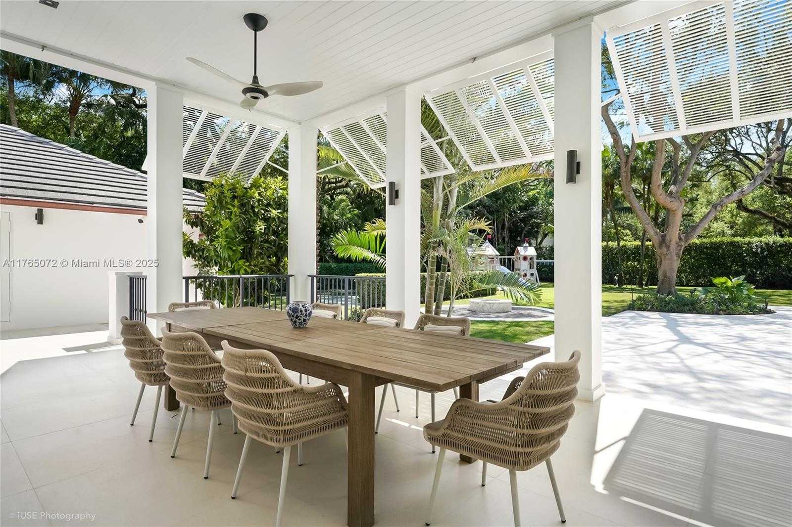 Small Image of 4550 SUNSET DR, Coral Gables Number 9
