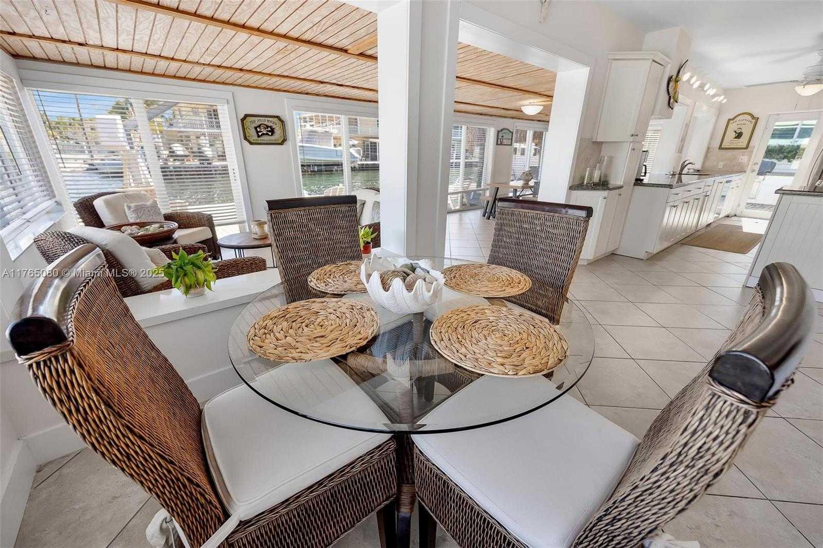 Small Image of 230 JOLLY ROGER DR, Key Largo Number 10