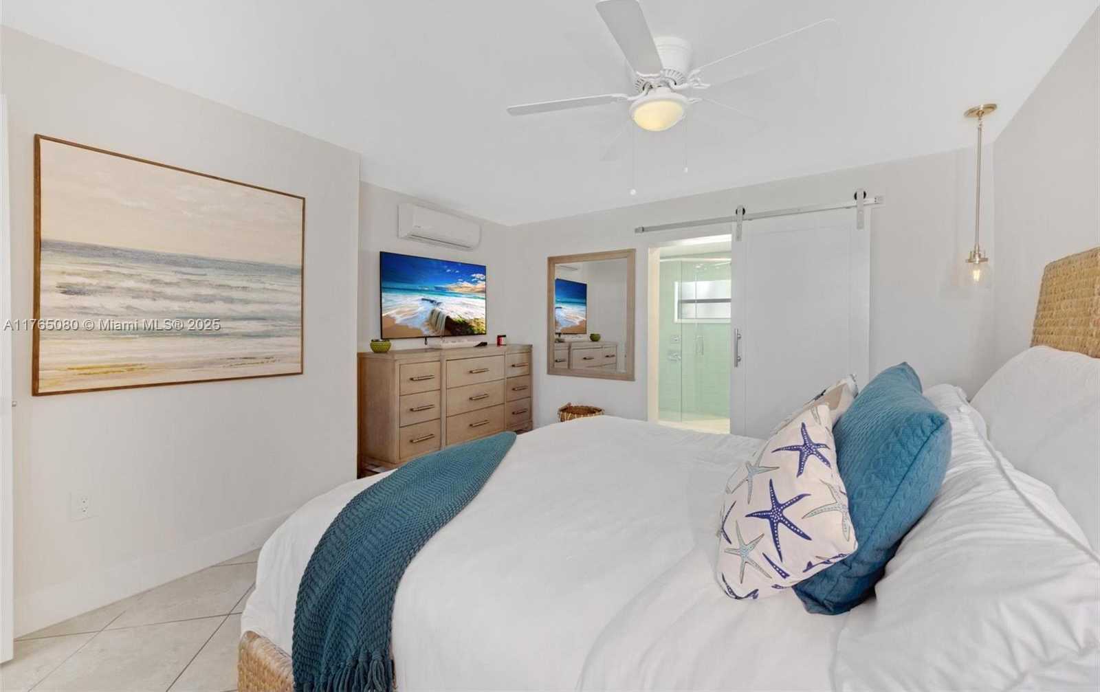 Small Image of 230 JOLLY ROGER DR, Key Largo Number 21