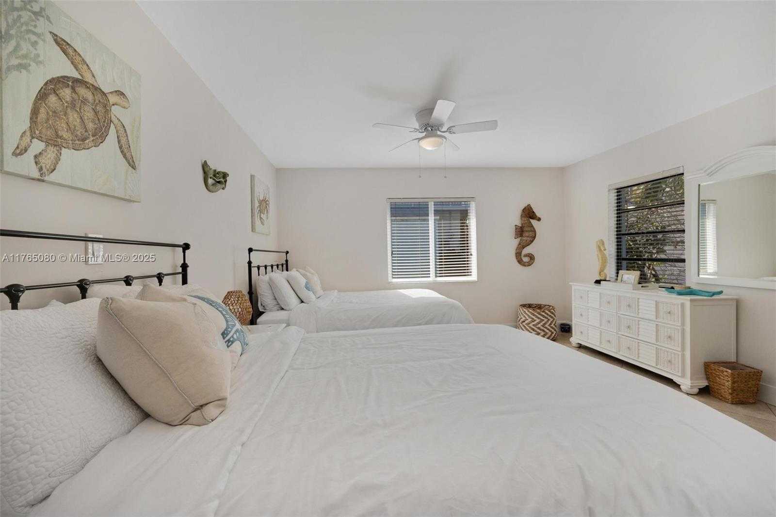 Small Image of 230 JOLLY ROGER DR, Key Largo Number 26