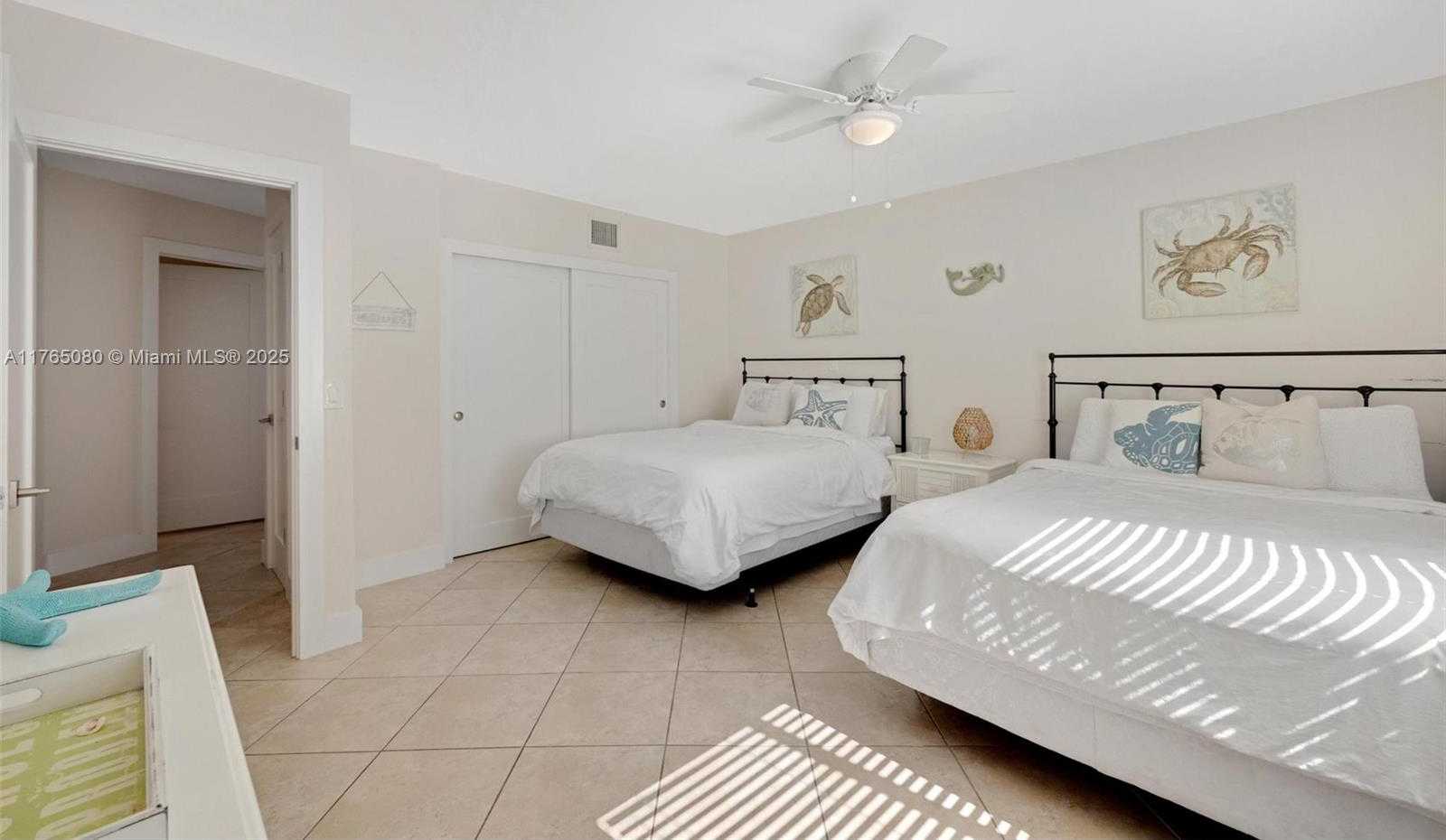 Small Image of 230 JOLLY ROGER DR, Key Largo Number 27