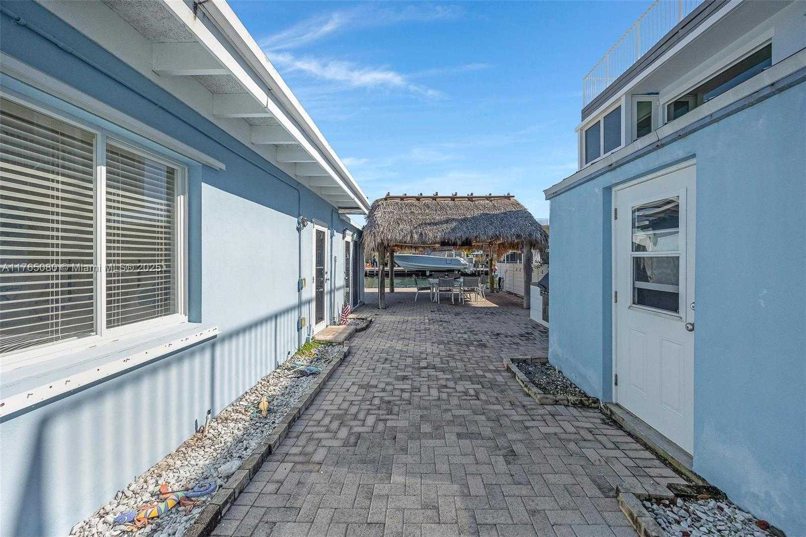 Small Image of 230 JOLLY ROGER DR, Key Largo Number 42