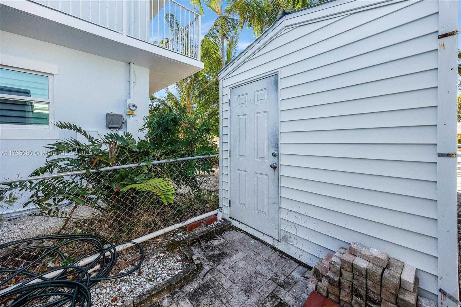 Small Image of 230 JOLLY ROGER DR, Key Largo Number 45
