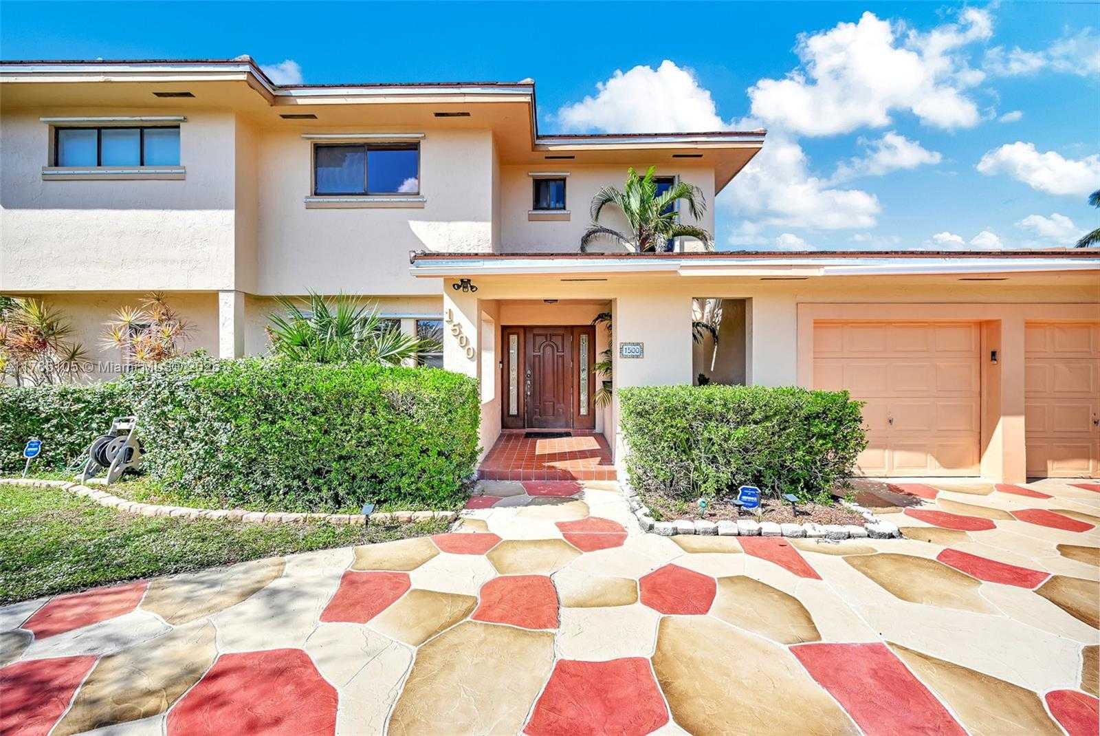 Small Image of 1500 SOUTH WEST 98TH AVE, Pembroke Pines Number 10